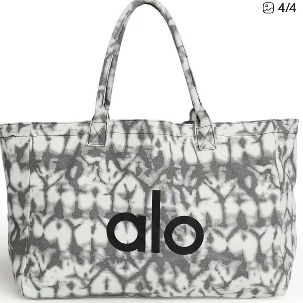ALO Yoga Gray Tie-Dye Women's Tote Bag - Picture 3 of 5